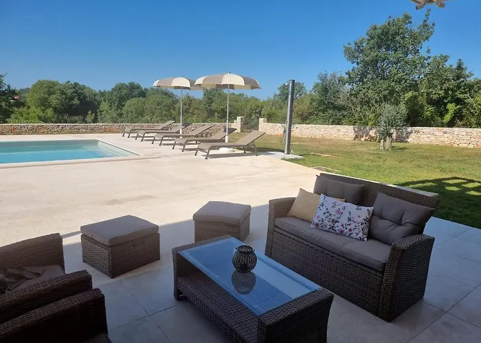 Vila Luxury Serena 2022 - With Heated Pool Cukrici