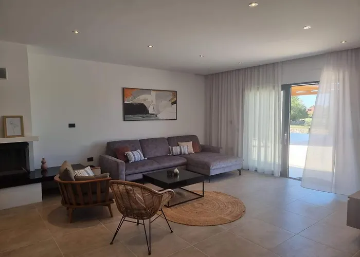 Luxury Serena 2022 - With Heated Pool Vila *