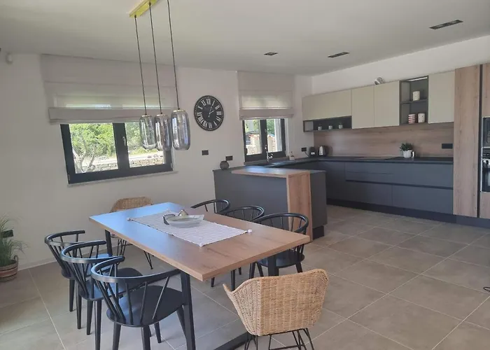 Vila Luxury Serena 2022 - With Heated Pool