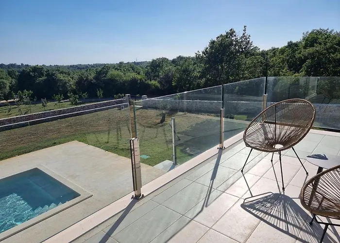 Vila Luxury Serena 2022 - With Heated Pool