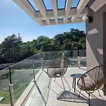Luxury Serena 2022 - With Heated Pool Cukrici