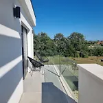 Luxury Serena 2022 - With Heated Pool * Cukrici