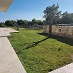 Luxury Serena 2022 - With Heated Pool Vila *