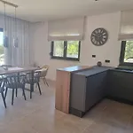 Luxury Serena 2022 - With Heated Pool Vila Cukrici