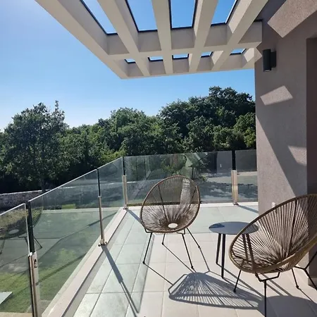 Luxury Serena 2022 - With Heated Pool Cukrici
