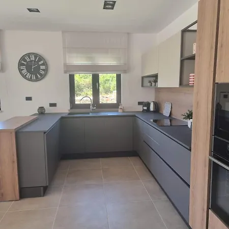 Luxury Serena 2022 - With Heated Pool Villa *