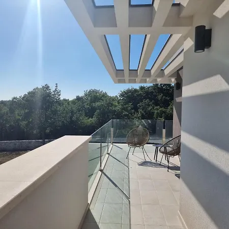 Luxury Serena 2022 - With Heated Pool Villa *