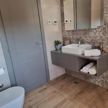 Villa Luxury Serena 2022 - With Heated Pool *