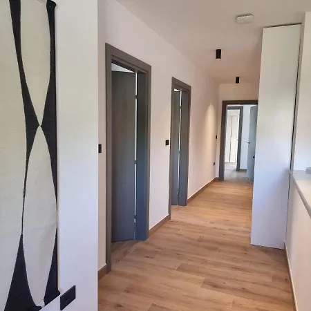Luxury Serena 2022 - With Heated Pool Villa Cukrici