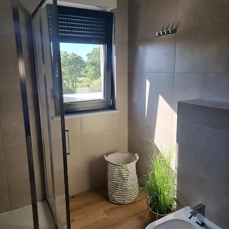 Luxury Serena 2022 - With Heated Pool *