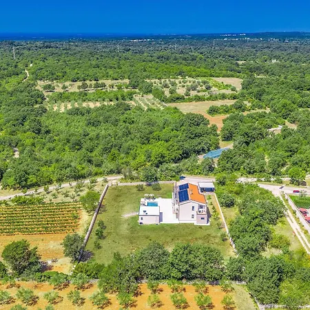 Villa Luxury Serena 2022 - With Heated Pool *