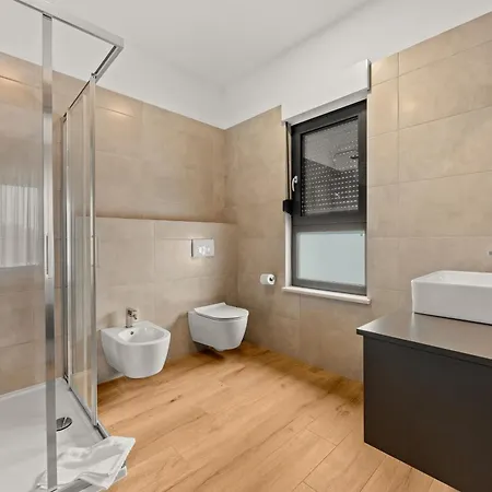 Luxury Serena 2022 - With Heated Pool Villa